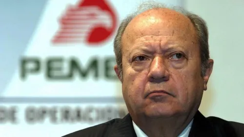 Confirma AMLO investigaciones contra Romero Deschamps en la FGR