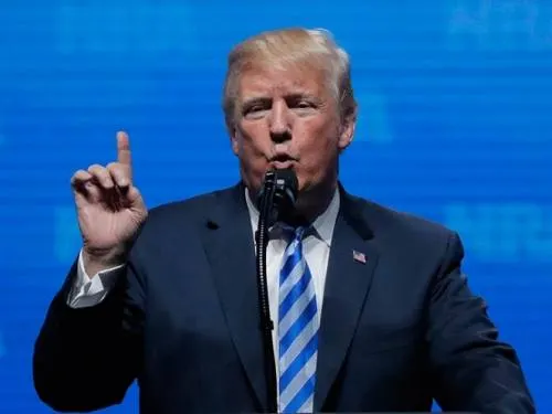 Leyes migratorias fueron escritas por gente que ‘no ama’ EU, dice Trump