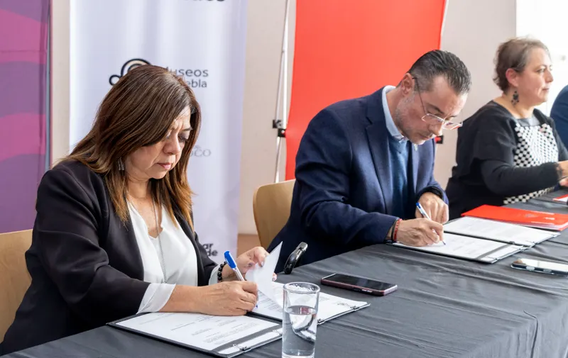 Por la educación y el arte: Ibero Puebla y Museos de Puebla firman convenio