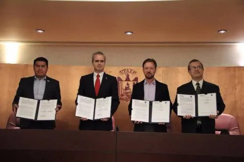 Upaep y Ayuntamiento, signan convenio en beneficio de efectivos de la Ssptm