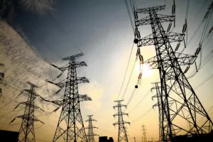 Actualizan resultados de subasta eléctrica, ganan 11 empresas
