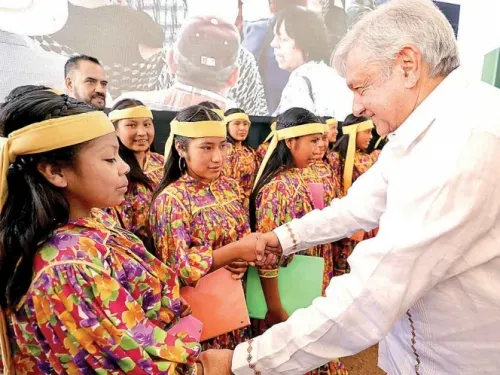 ‘Centroamérica vive una crisis humanitaria’: López Obrador