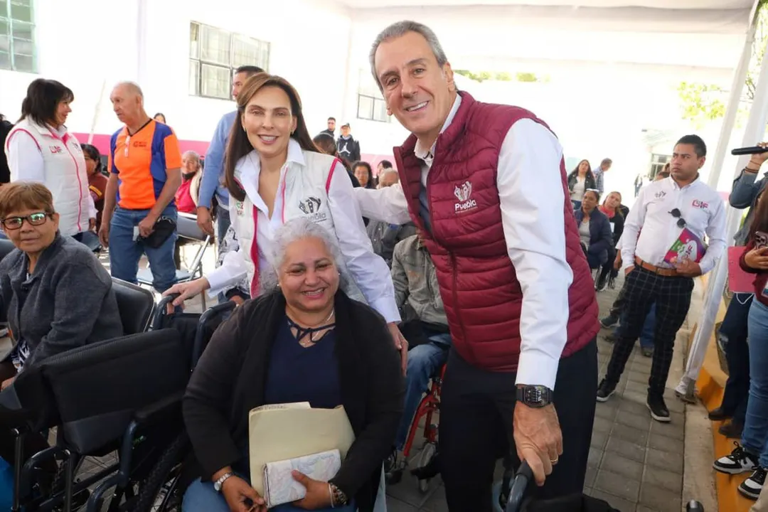 Ayto Pue Smdif Entrega Aparatos Ortopedicos