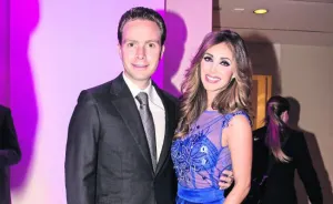 Anahí anuncia que espera su primer hijo