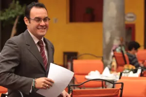 A encausar inconformidad de los jóvenes, llama Guillermo Deloya