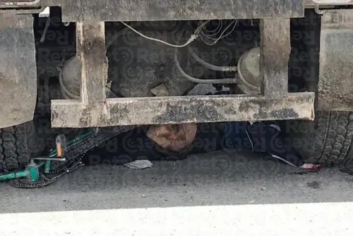 Conductor de torton se echa de reversa y mata a ciclista en Xonacatepec