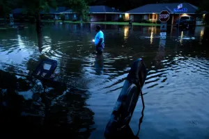 Siete muertos y miles de evacuados por las inundaciones en Estados Unidos