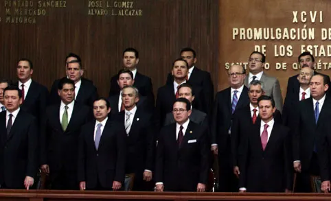 Asiste Moreno Valle al XCVI Aniversario de la Promulgación de la constitución