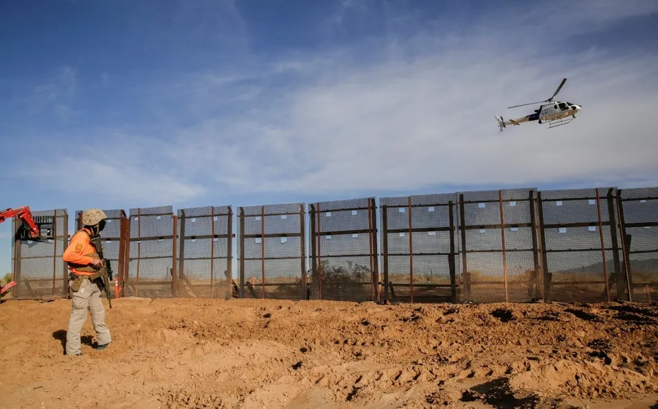 Texas asigna 250 mdd para construir su propio muro con México