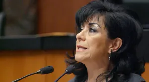 Lucero Saldaña se destapa en su informe de labores
