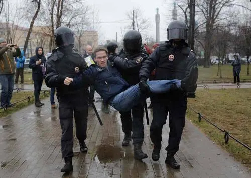 Protestan contra la reelección de Putin en Rusia