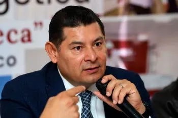 Reconoce Alejandro Armenta que el AIFA está en periodo de ajustes