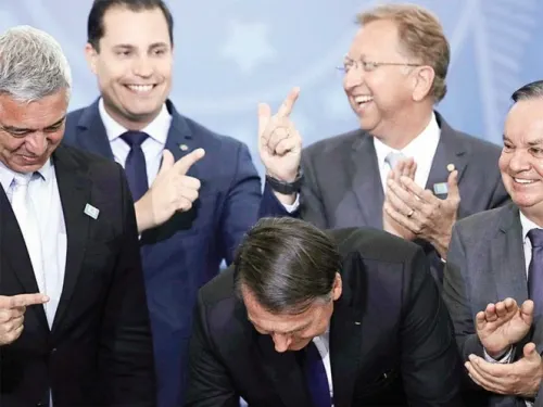 Fiscales le ponen freno a Bolsonaro