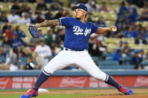 Julio Urías está de vuelta en la rotación abridora de Dodgers