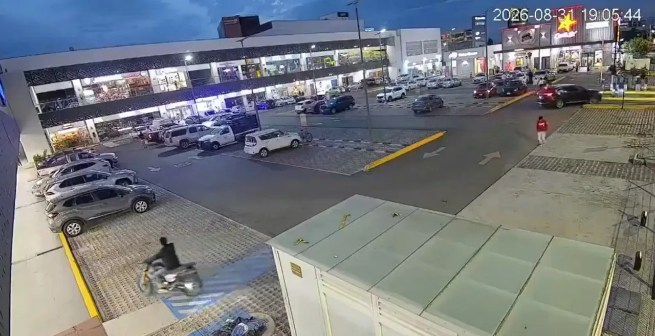 Asalto en Coppel de Lomas de Angelópolis deja botín de más de 20 mil pesos