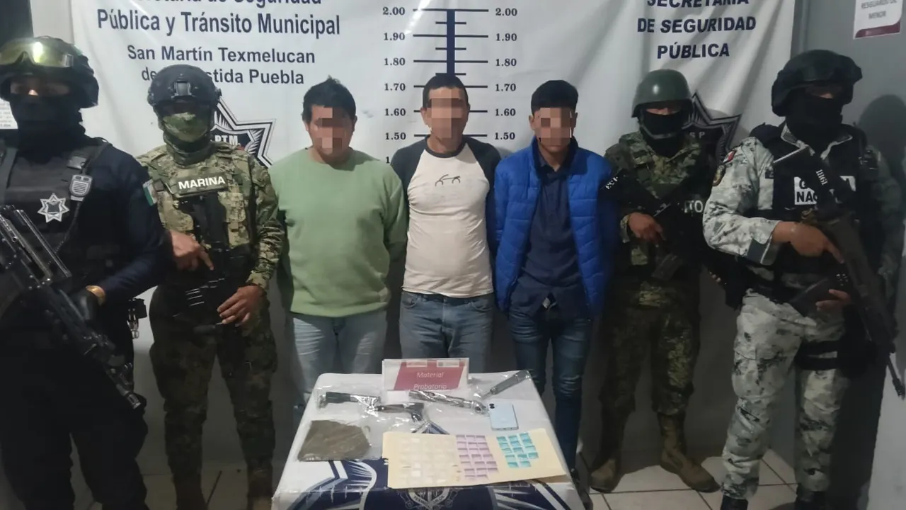 Detención de masculinos en San Martín Texmelucan