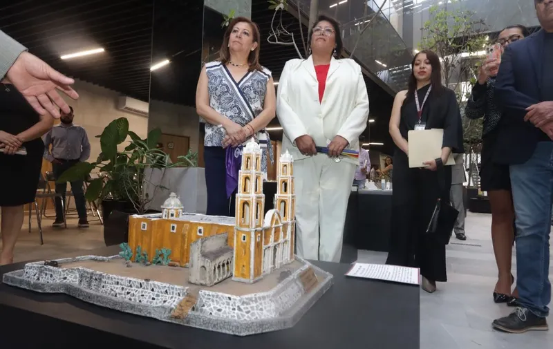 laura-artemisa-garcia-cynthia-gabriela-chumacero