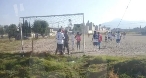 ¡Otra vez! En la colonia 2 de Marzo realizan torneo de futbol pese a Coronavirus