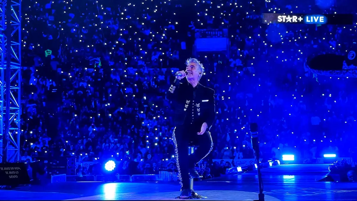 Alejandro Fernandez En La Plaza De Toros Mexico