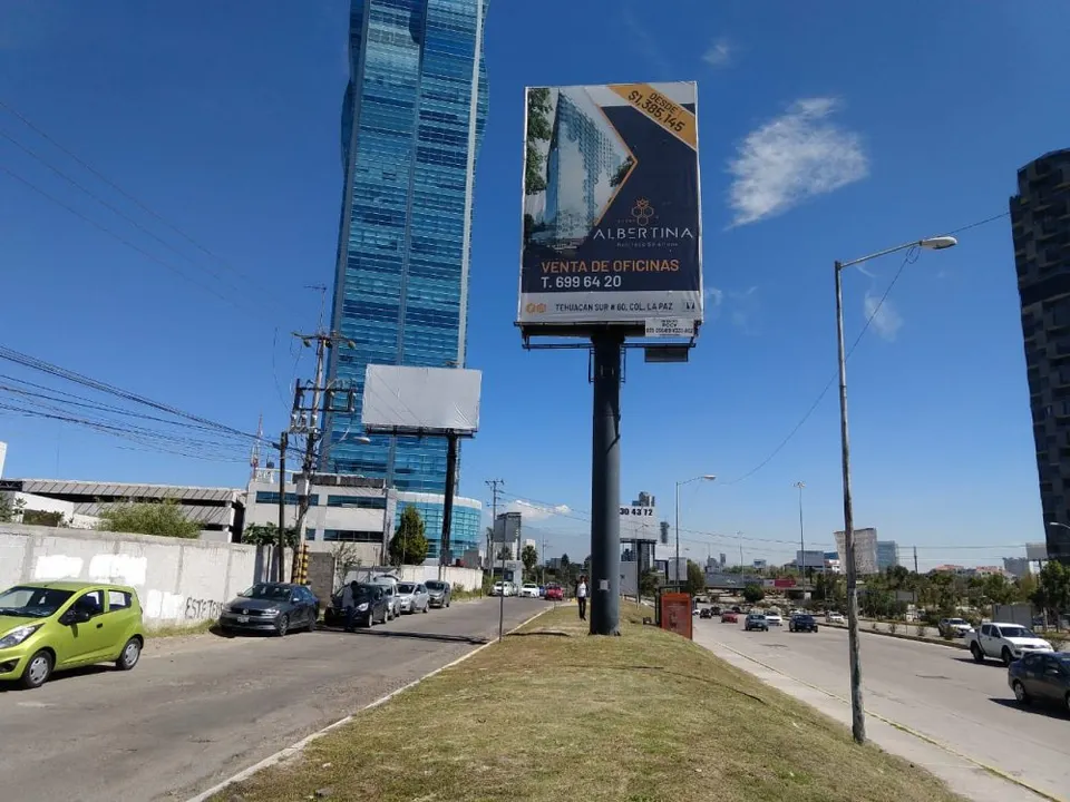 Gobierno retira espectaculares, eran utilizados para control político e infamia: MBH