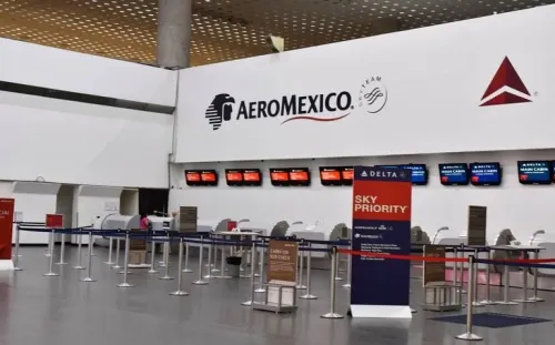 Aeroméxico busca terminar contratos colectivos con sus sindicatos