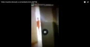 Denuncian en video a comandante de la SSPTM por exhibicionista