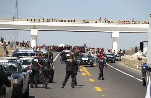 Policía Estatal y Militar brindaron apoyo a personal de la Mariana en Cuacnopalan