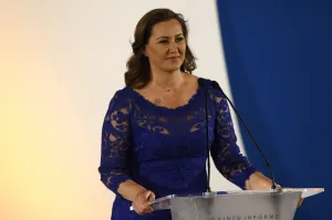 ¿De primera dama a candidata?