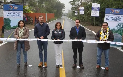 Dinorah López de Gali entrega obras y apoyos en la sierra nororiental