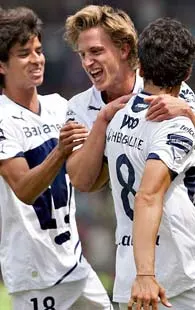 Pumas rompe la maldición gana en el ”Nemesio Díez”
