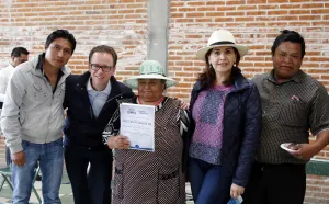 Servidores públicos deben trabajar por la comunidad: Luis Banck