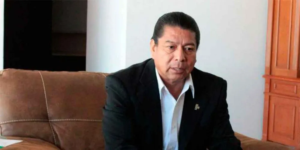 De la próxima renovación en el SNTE, y el viaje de Jaime García Roque y esposa a Dubai