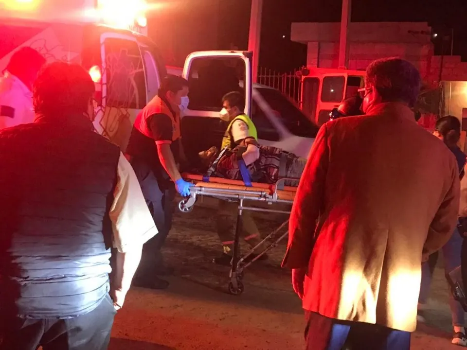 Automovilista atropella a cuatro personas, entre ellas dos niños, en Bulevar Clavijero y Anillo Periférico
