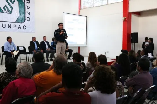 Manuel Alonso sostuvo reunión de trabajo con colonos del Sur de la ciudad de Puebla