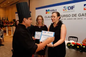 SEDIF encabeza clausura del Curso de Gastronomía del Cecade