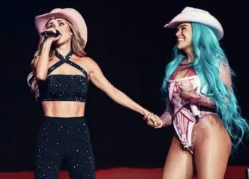 De fans a mejores amigas: el emotivo mensaje de Karol G a Anahí que se volvió viral