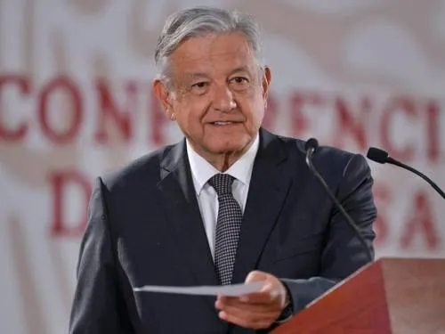 AMLO cuenta con alto nivel de aprobación, pero requiere atender varias demandas: especialistas