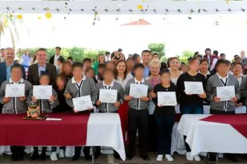 Celebra SEDIF Puebla graduación de niñas, niños y adolescentes de casas de asistencia