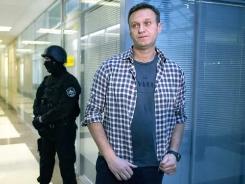 Opositor ruso Navalni ya puede levantarse