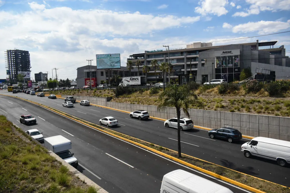 Elevador en la Vía Atlixcáyotl estará listo en un plazo de dos a tres meses con inversión de 24 mdp