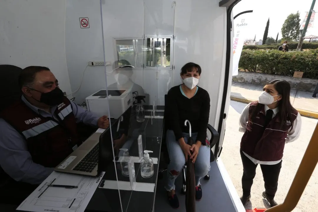 Facilita Ayuntamiento de Puebla pago de servicios en colonias y Juntas Auxiliares, con Unidad Móvil