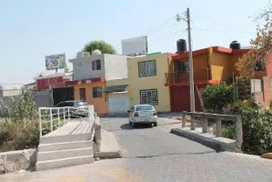 Vecinos de San Andrés piden ampliar puente vial