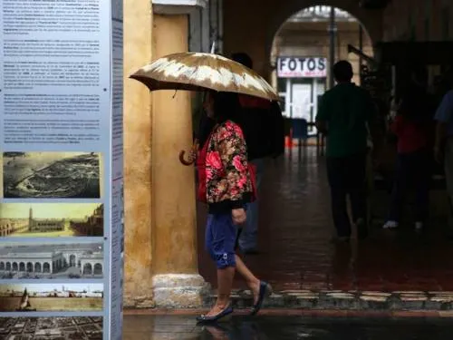 Fuertes lluvias amenazan al centro, norte y sur del país