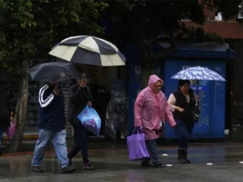 Frío y lluvias afectarán la mayor parte del país