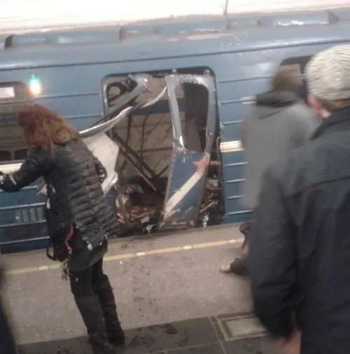 VIDEO: Atentado en metro de San Petersburgo deja al menos 10 muertos