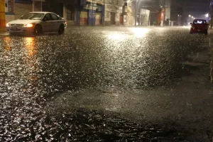 Lluvia y granizo azotan Puebla; suspenden por momentos despedida de El Zotoluco