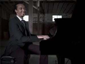 El jazz del pianista holandés Gerald Clayton llegará a Puebla