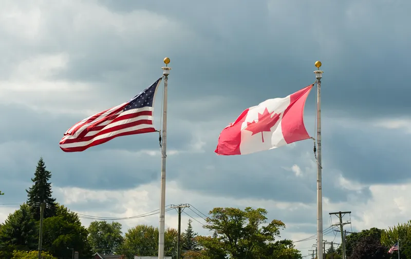 Estados Unidos bloquea importaciones de alcohol, lácteos y motocicletas de Canadá