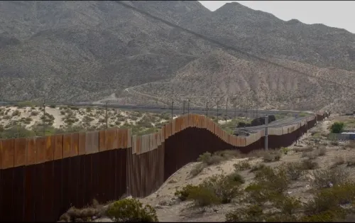 Trump amenaza con enviar ”soldados armados” a la frontera con México