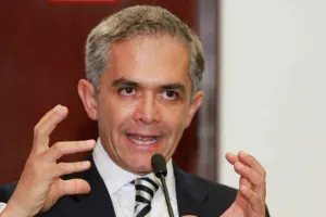 Mancera buscará la Presidencia, quizá como independiente